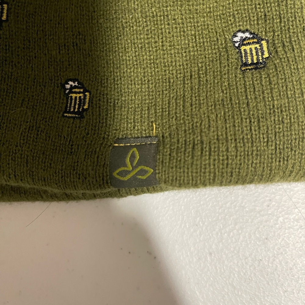 prAna Logo Beanie With Beer Mugs Winter Snow Hiking Streetwear St. Patrick's Day - Picture 2 of 6
